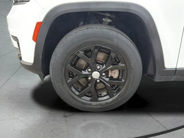 Used 2022 White Jeep Limited image 30