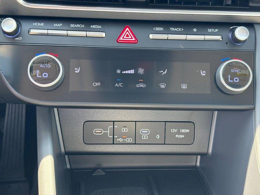 2025 Hyundai Sonata SEL - Photo 18