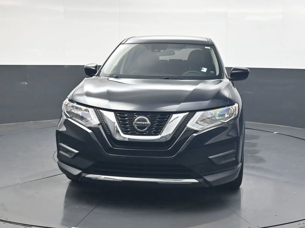 Used 2020 Black Nissan S image 12