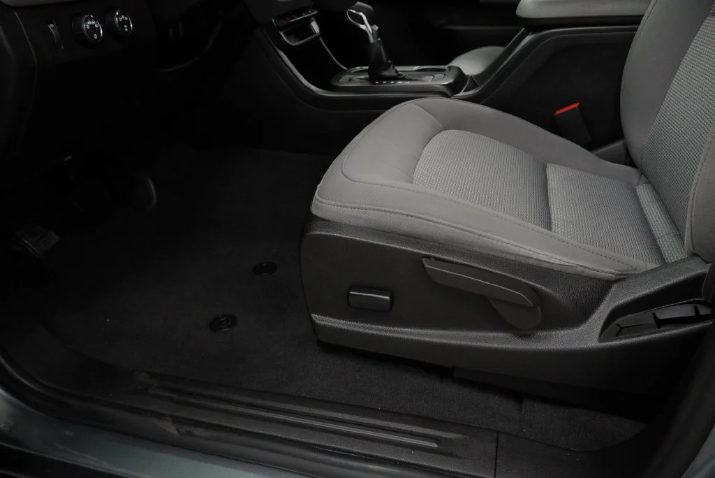 Used 2022 Gray Chevrolet Work Truck image 35