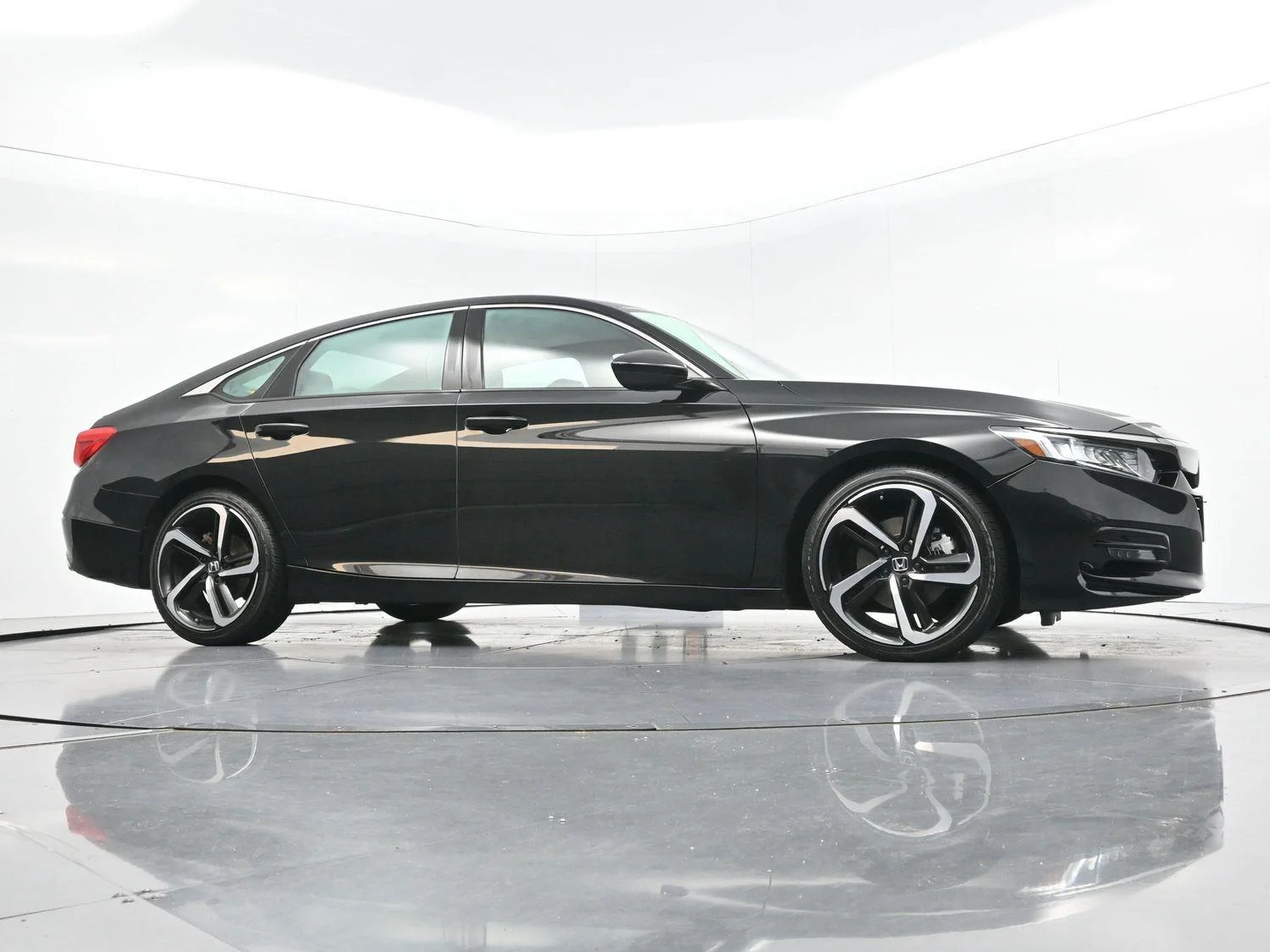 Used 2018 Crystal Black Pearl Honda Sport 1.5T image 40