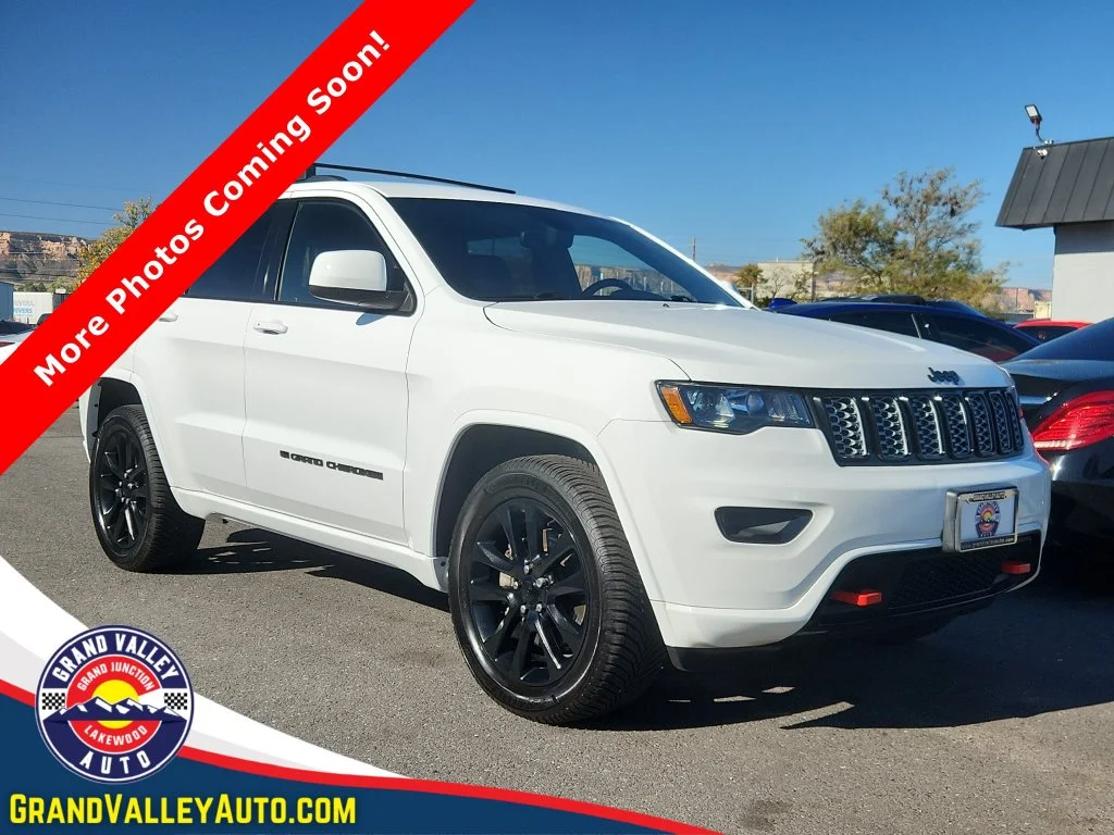Used 2022 White Jeep Laredo X image 1