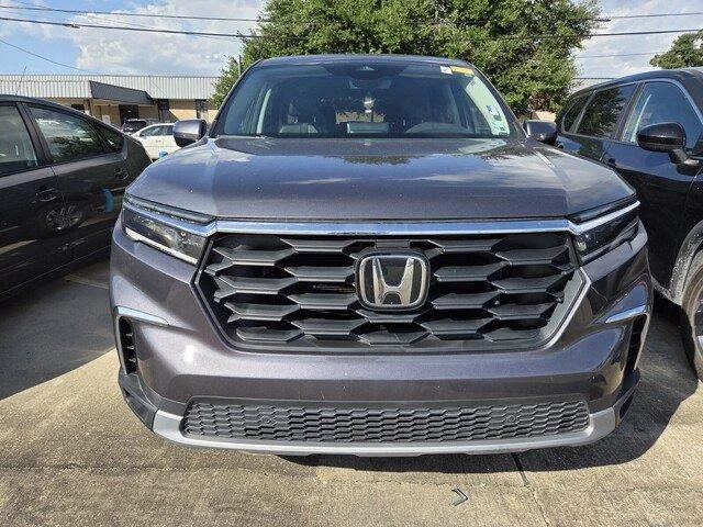 Certified Used 2025 Modern Steel Metallic Honda EX-L image 2