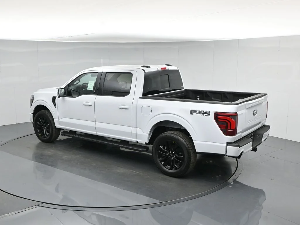 New 2026 Oxford White Ford Lariat image 44