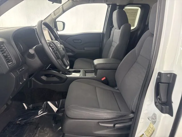 Used 2022 White Nissan S image 21