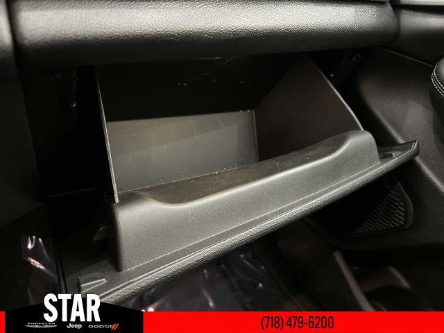 Used 2024 Diamond Black Crystal Pearlcoat Jeep Altitude image 27