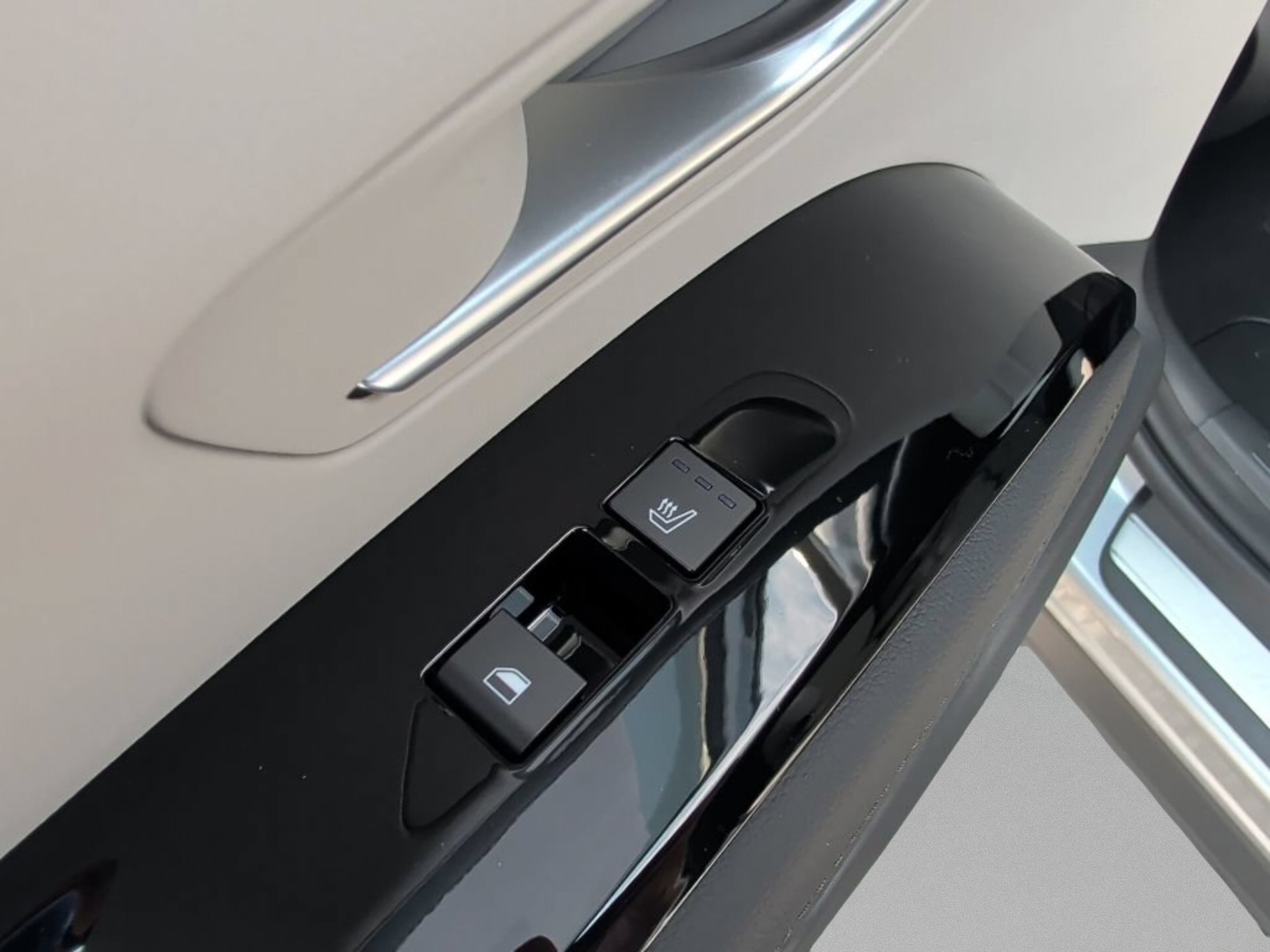 New 2026 Shimmering Silver Hyundai Limited image 39