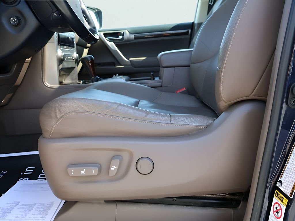 Used 2019 Nightfall Mica Lexus 460 image 36