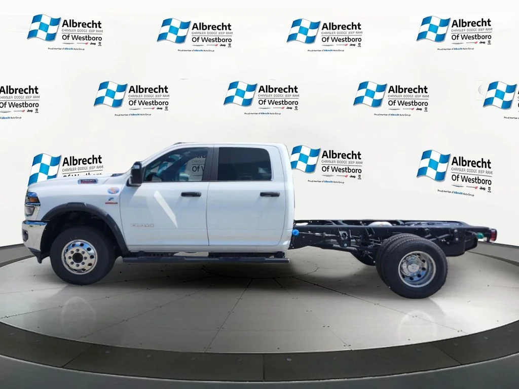 New 2026 Bright White Clearcoat RAM Tradesman image 2