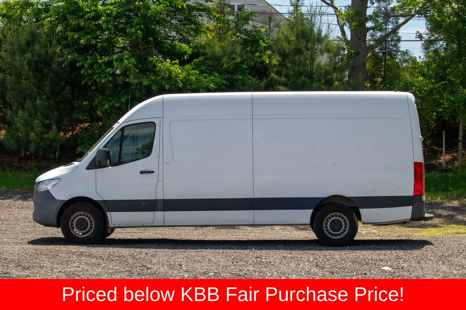 Used 2021 White Mercedes-Benz Cargo 170 WB image 4