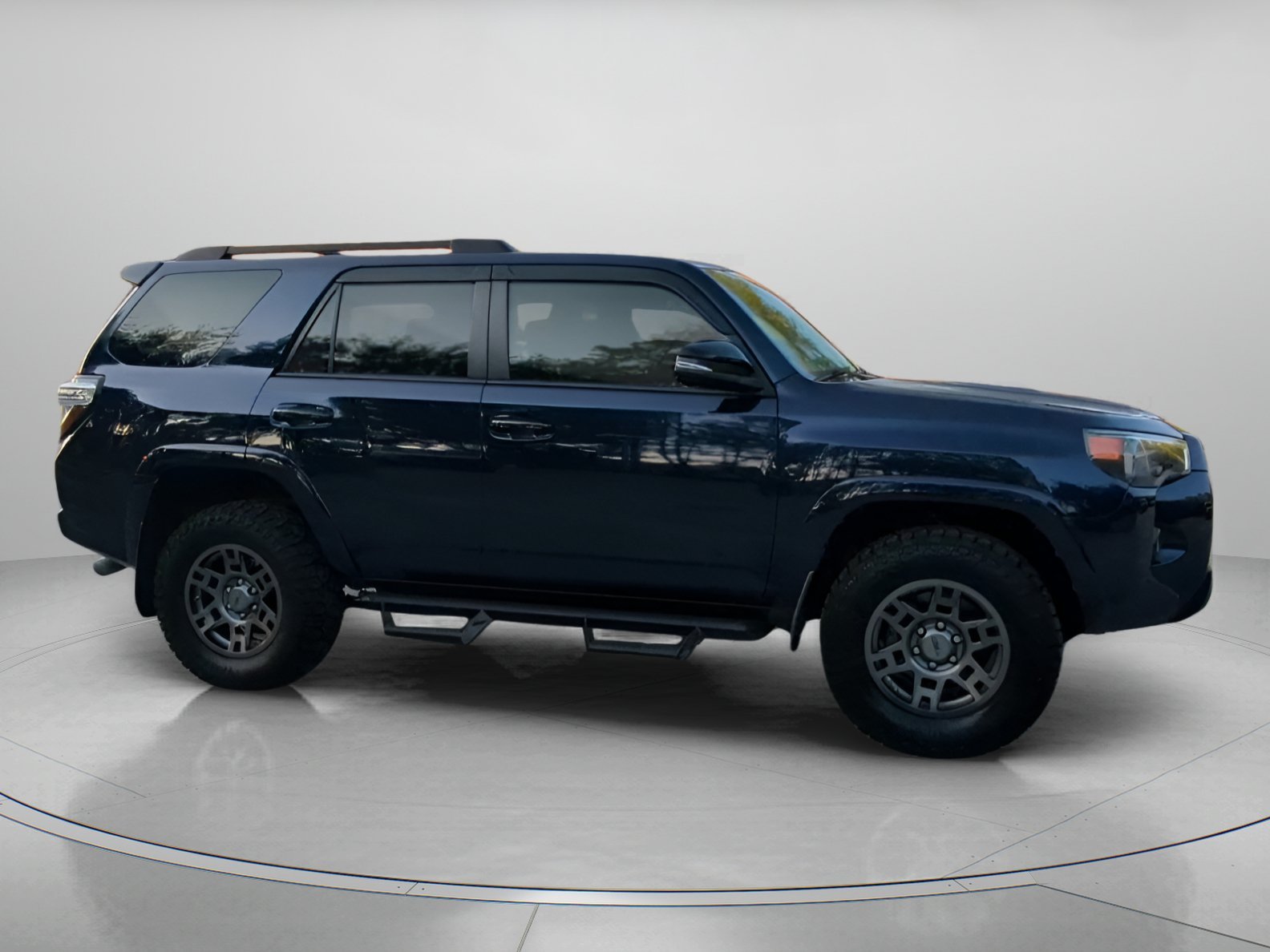 Used 2020 Nautical Blue Metallic Toyota Venture image 32
