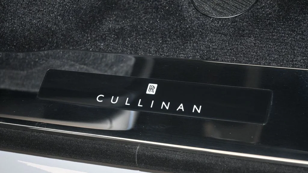 New 2027 Gray Rolls-Royce  image 9