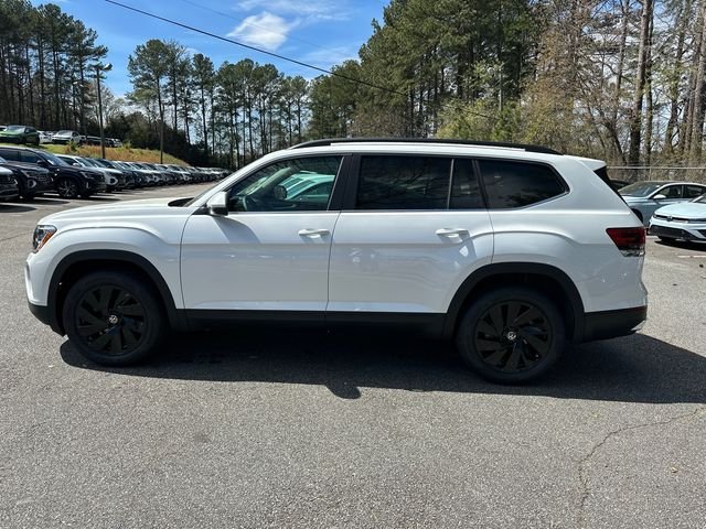 New 2026 White Volkswagen 2.0T SE w/Technology image 8