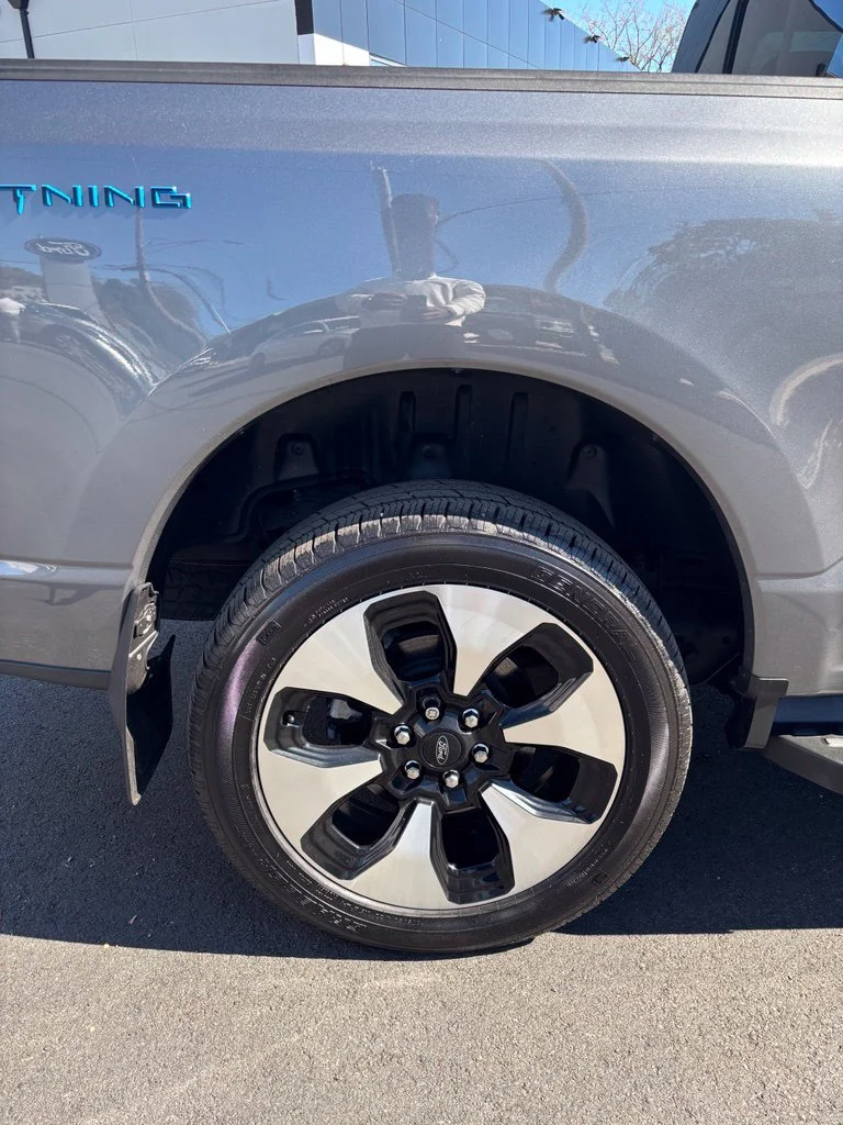 Used 2024 Gray Ford Platinum image 7