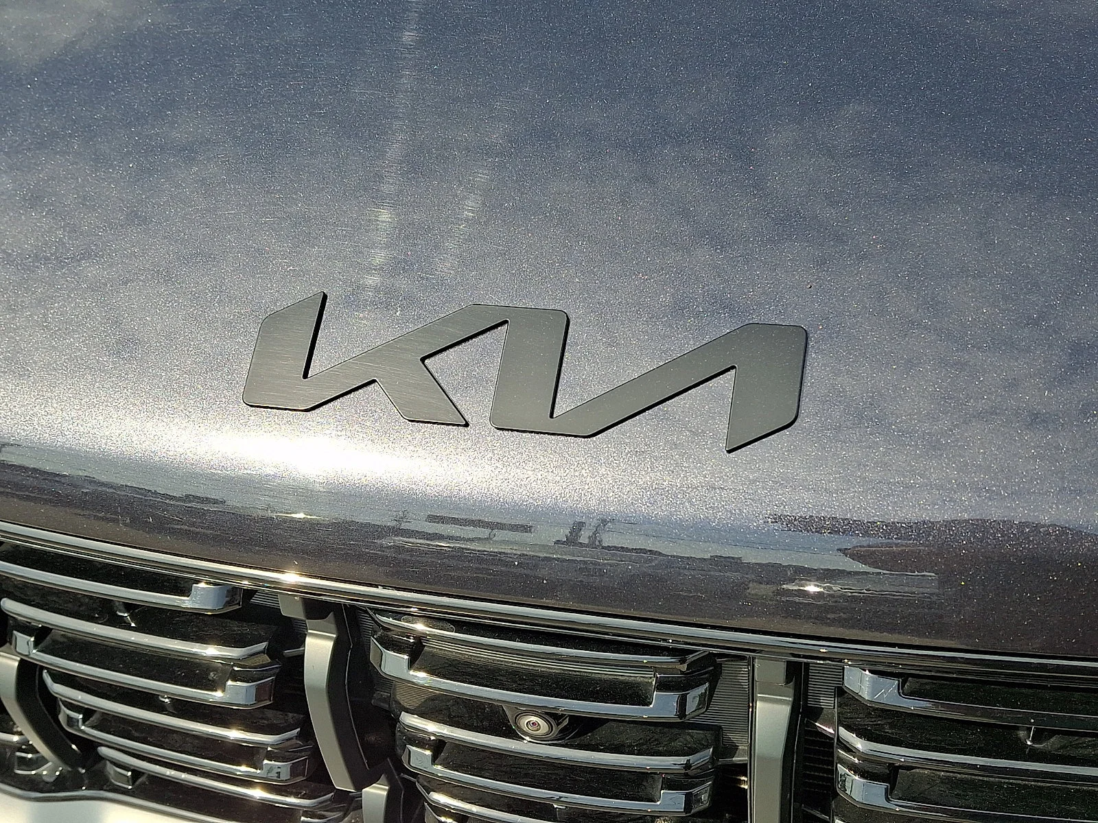 Certified Used 2025 Gray Kia X-Line SX Prestige image 35
