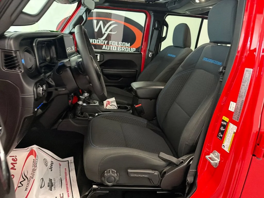 Used 2025 Firecracker Red C Jeep Rubicon image 11