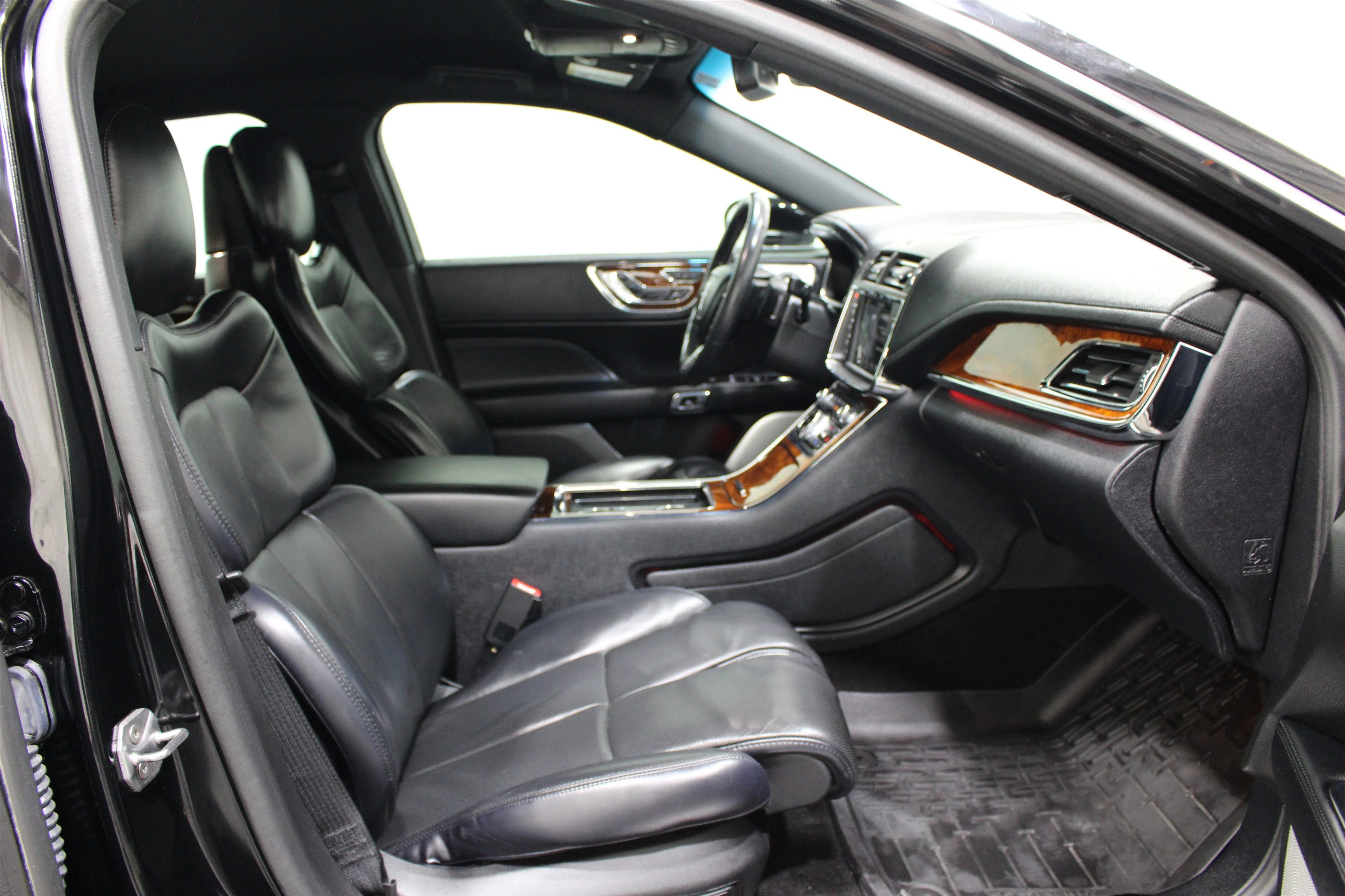 2018 Lincoln Continental Reserve - Photo 26
