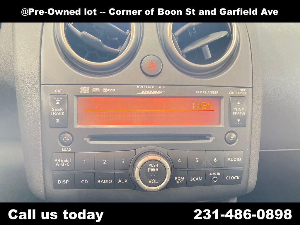 Used 2010 Black Nissan SL image 23