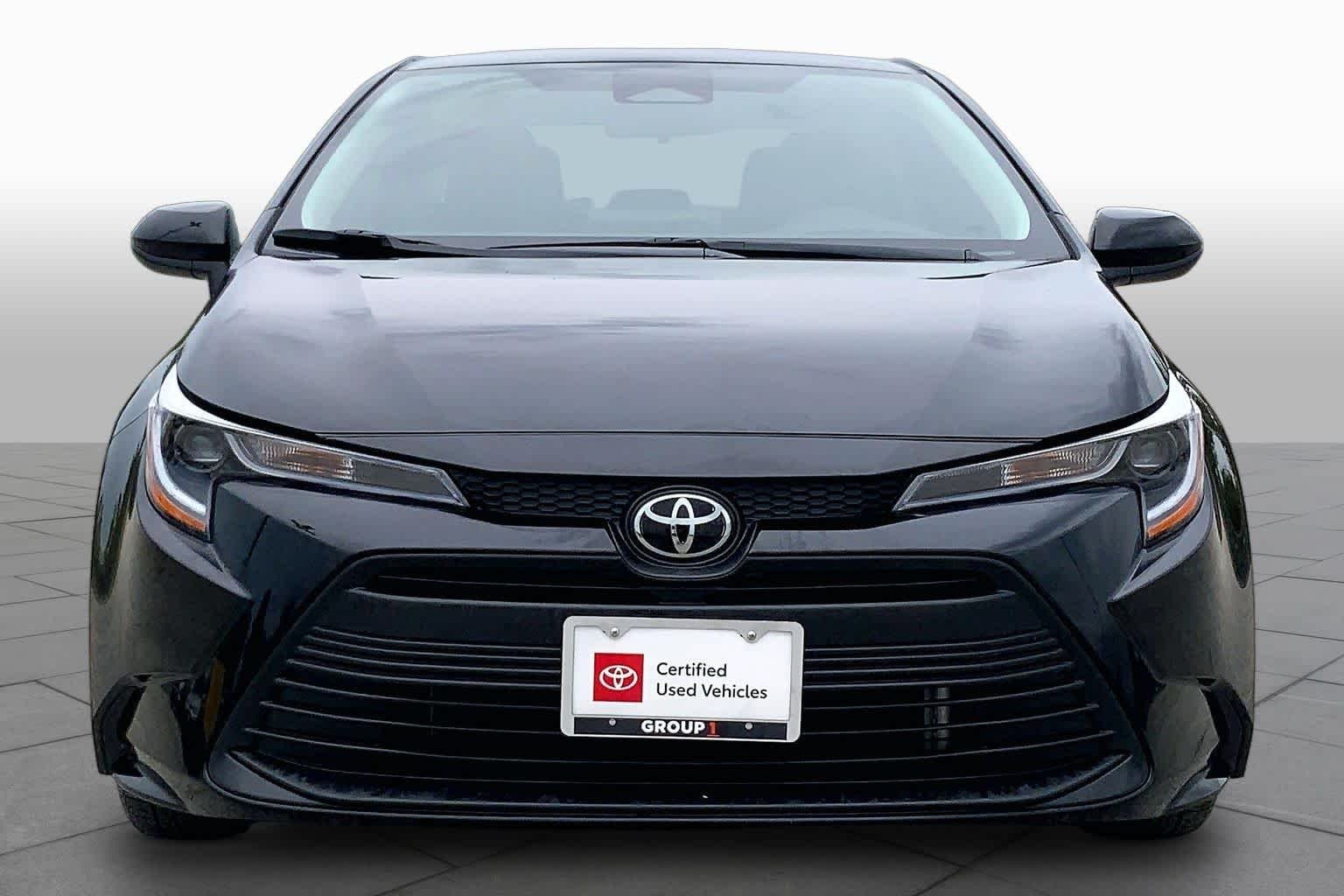 Used 2026 Midnight Black Metallic Toyota LE image 4