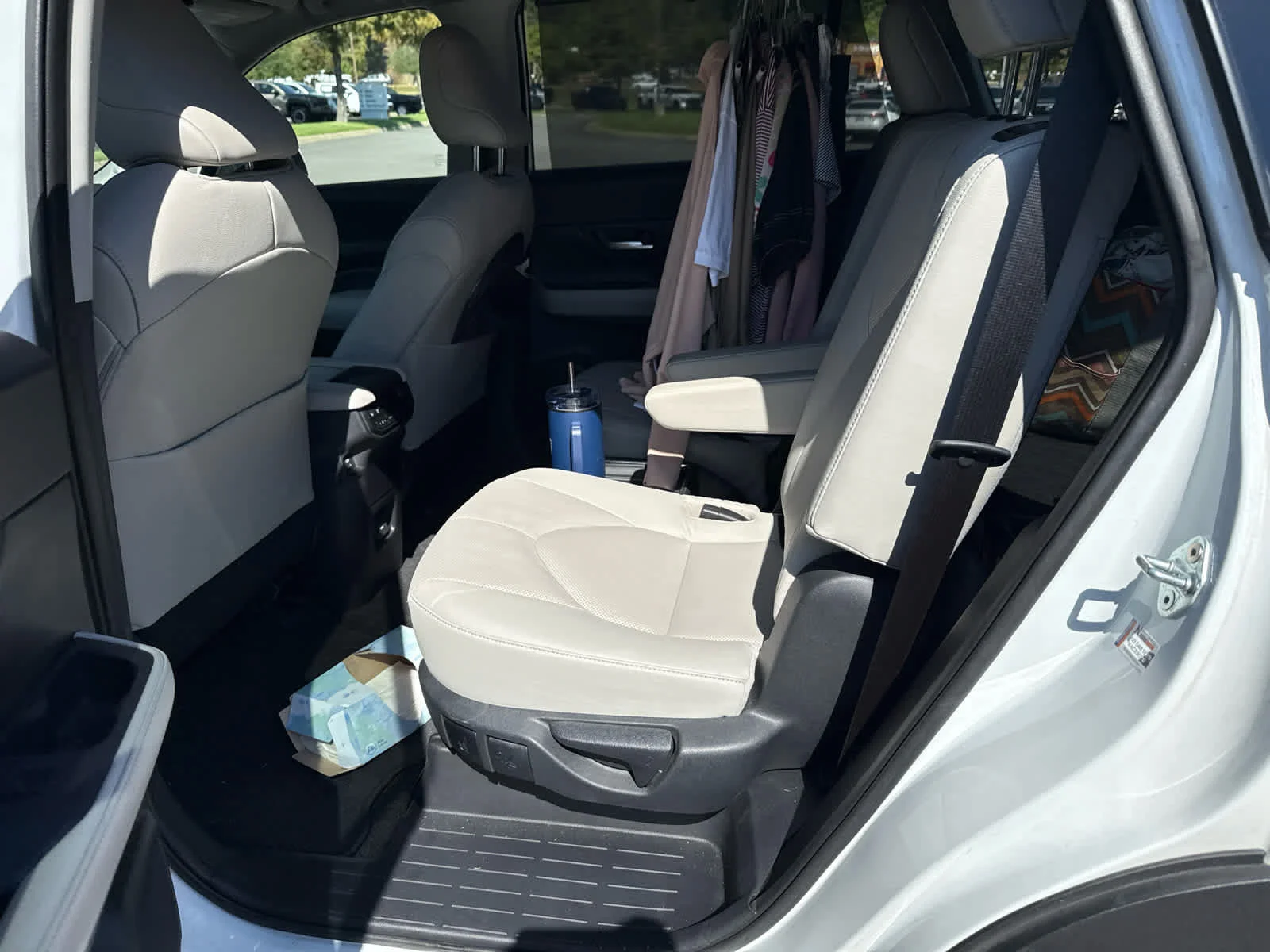 Used 2024 Wind Chill Pearl Toyota Platinum image 8