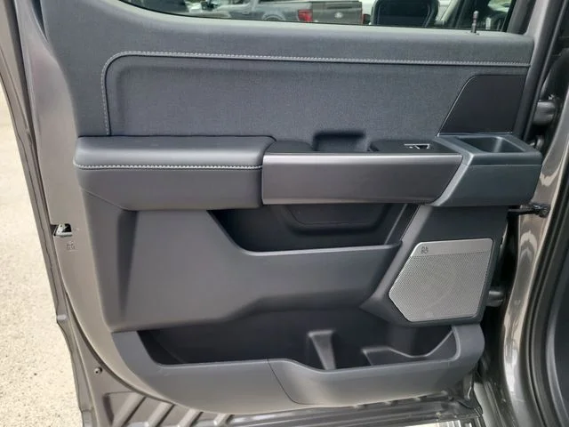 Used 2025 Gray Ford Lariat image 12