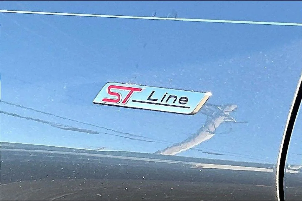 Used 2024 Gray Ford ST-Line image 7