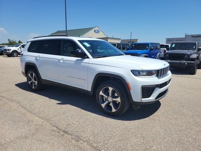 New 2026 Bright White Clearcoat Jeep Limited image 20