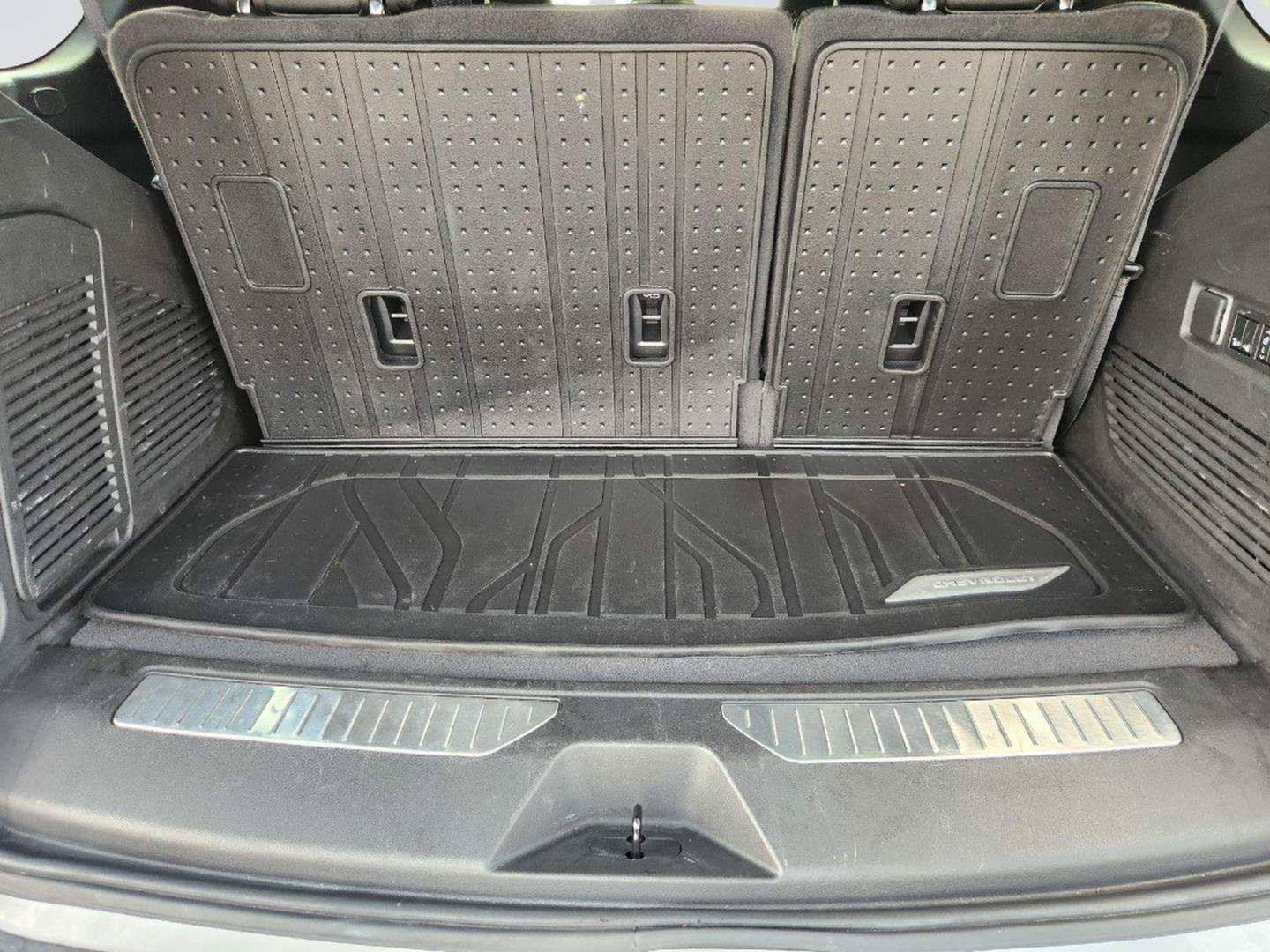 2022 Chevrolet Tahoe photo 32 of 32