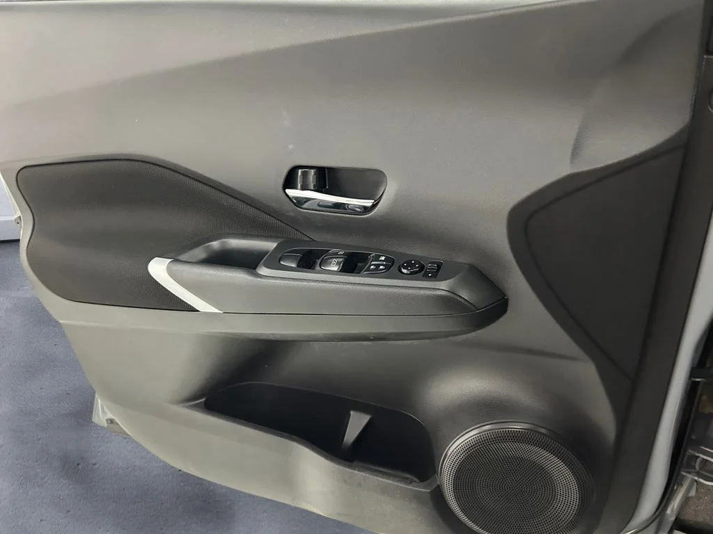 Used 2024 Gray Nissan SV image 15