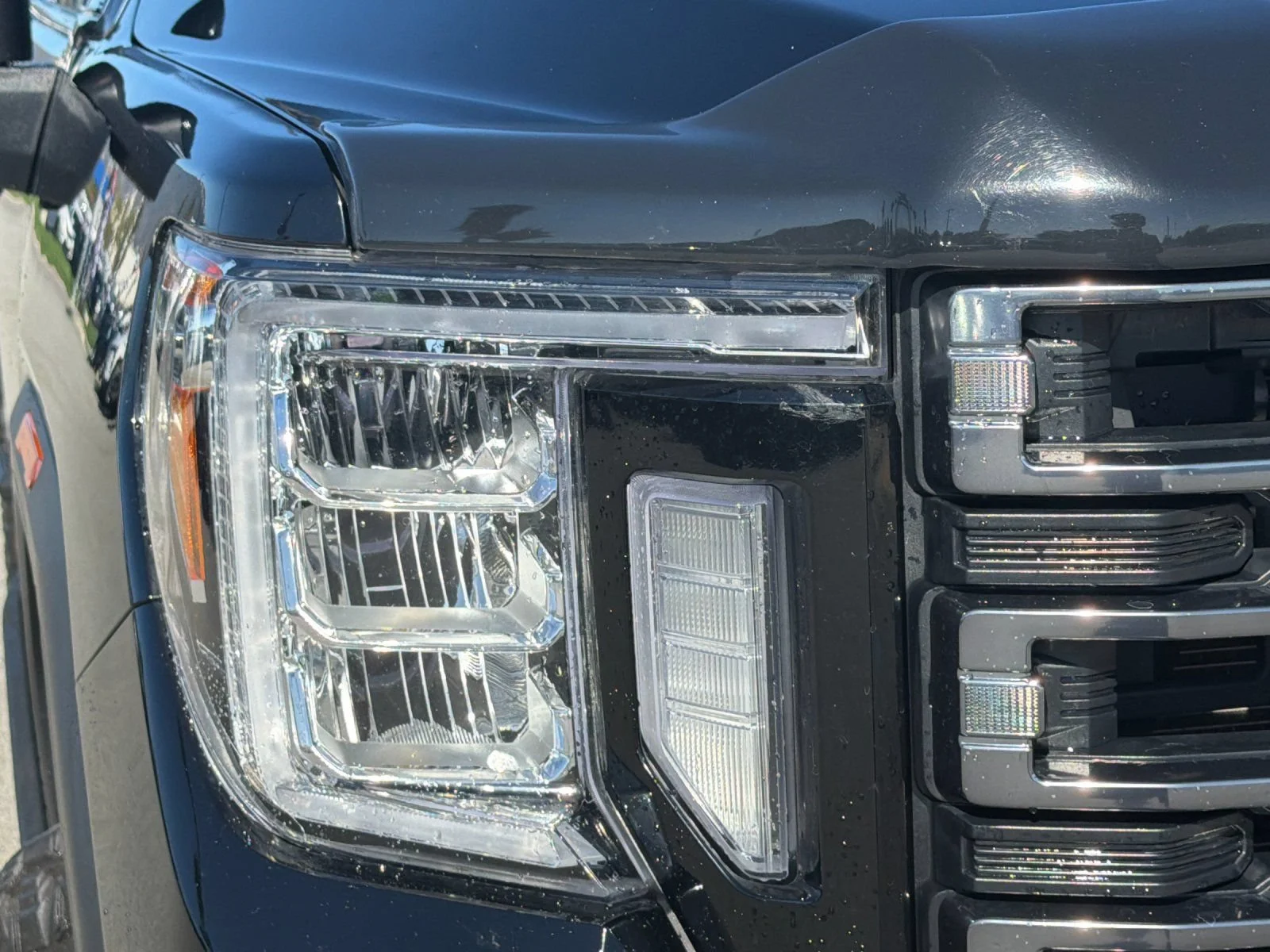 Used 2022 ONYX BLACK GMC AT4 image 35