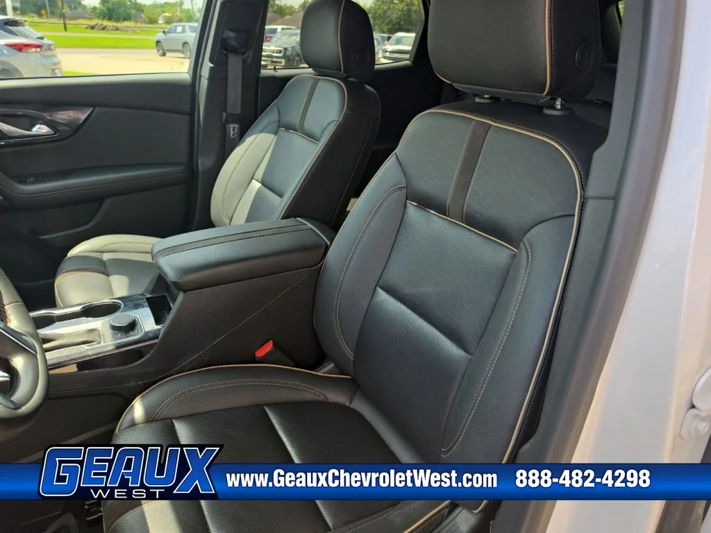 Used 2023 Beige Chevrolet Premier image 26