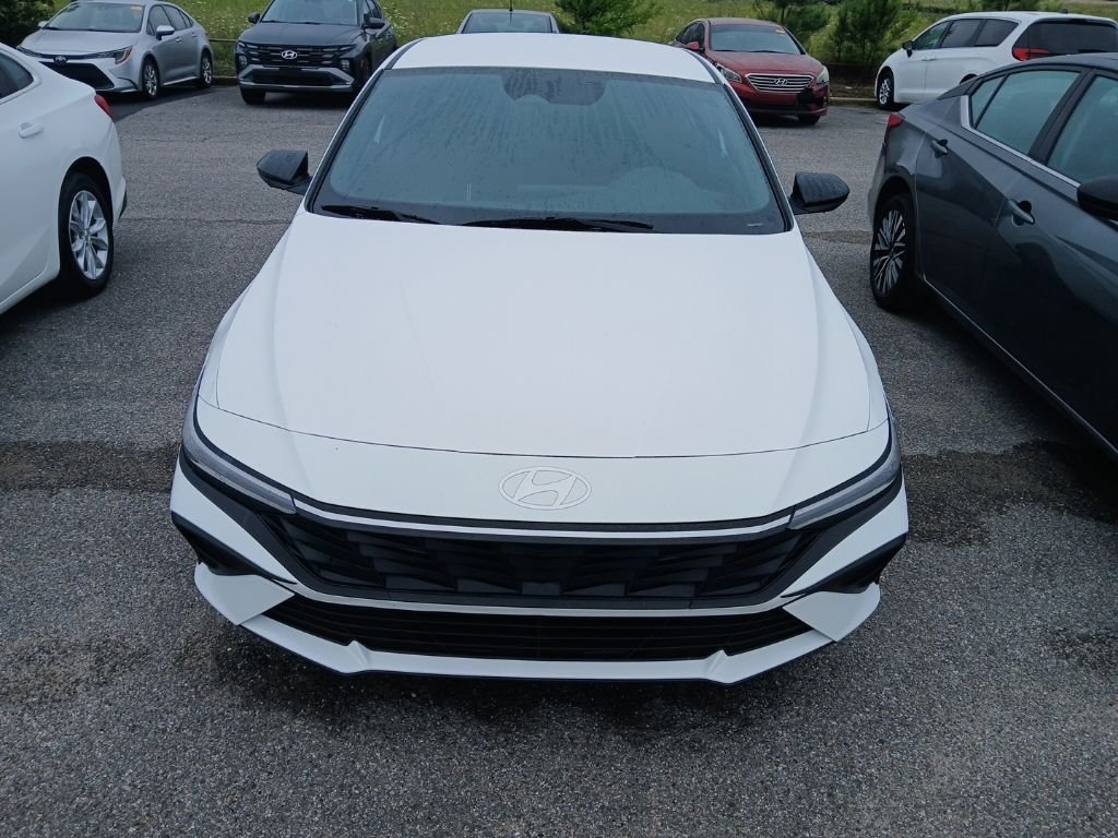 2026 Hyundai Elantra 2.0 SEL Sport IVT's photo