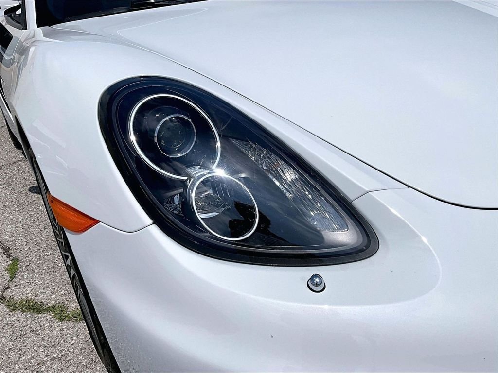 Used 2016 White Porsche S image 12