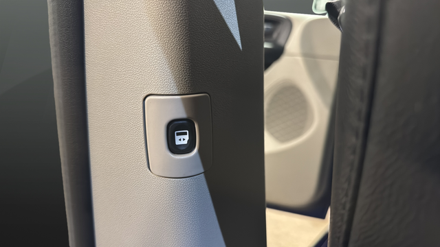 Used 2019 Indigo Blue Clearcoat Dodge  image 30