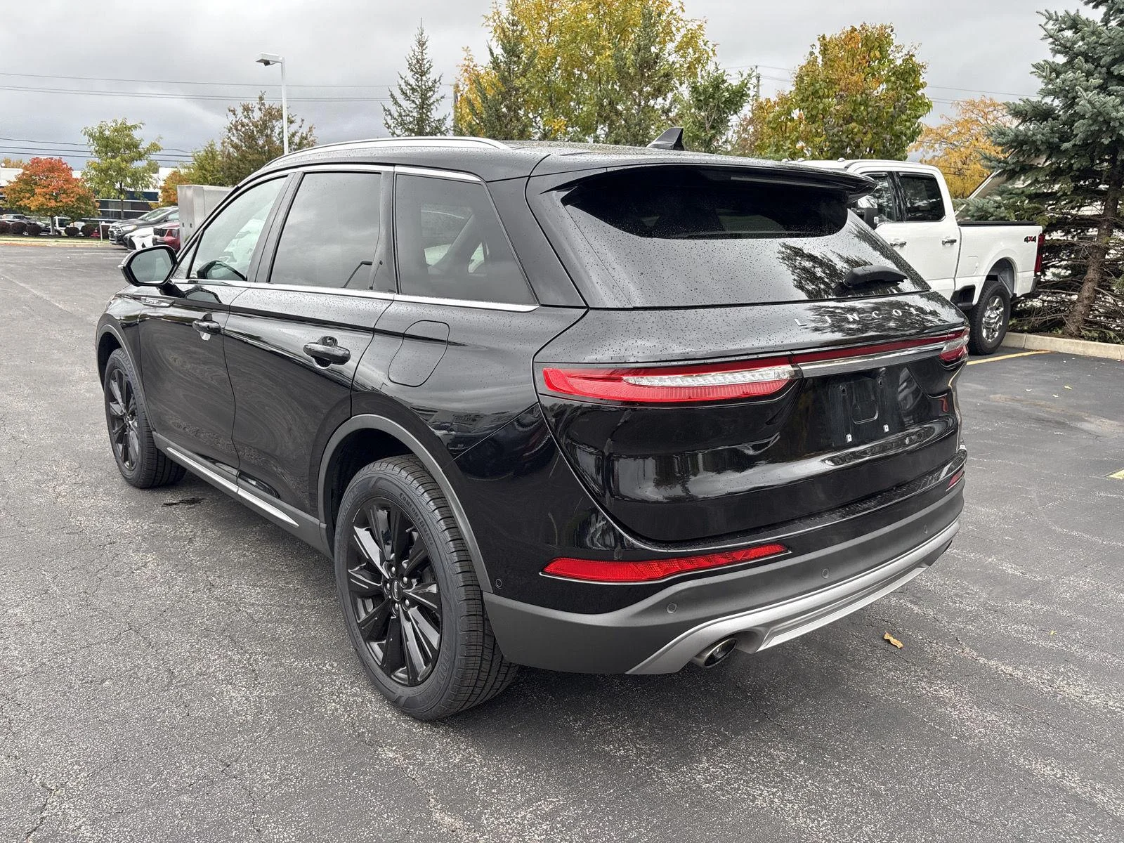 Used 2020 Infinite Black Lincoln Reserve image 16