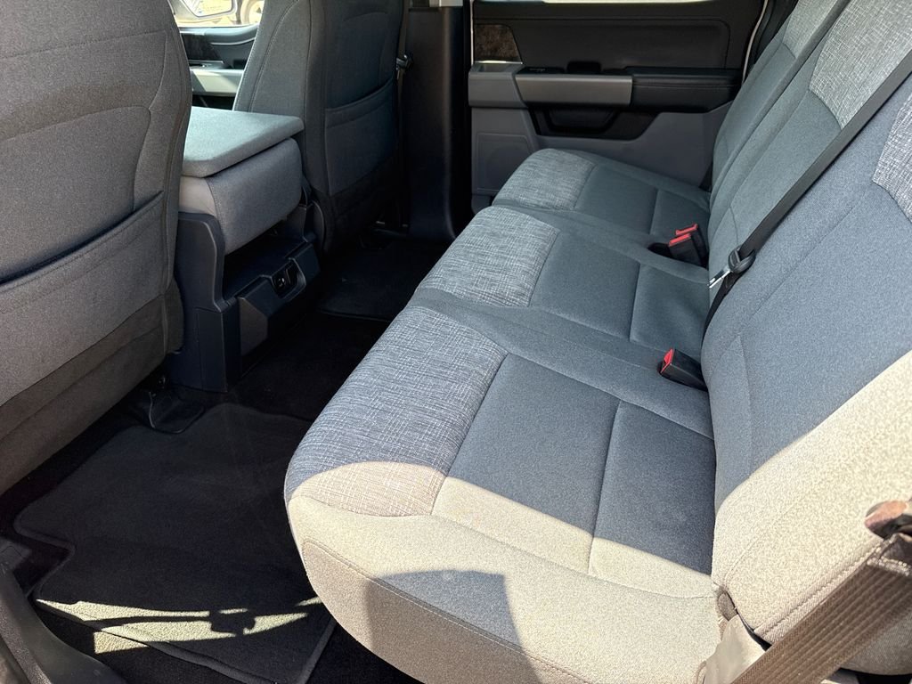 Used 2022 White Ford XLT image 16