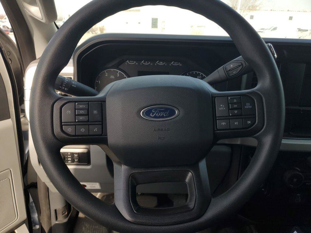 2025 Ford F-550 Super Duty Chassis Cab XL - Photo 12