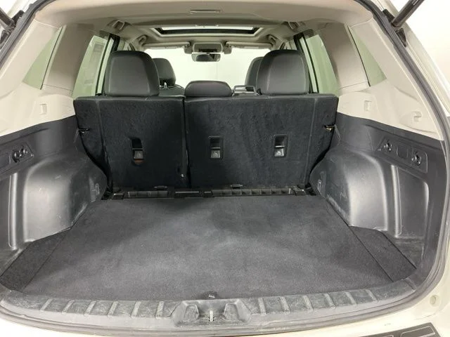 Used 2019 Crystal White Pearl Subaru Limited image 28