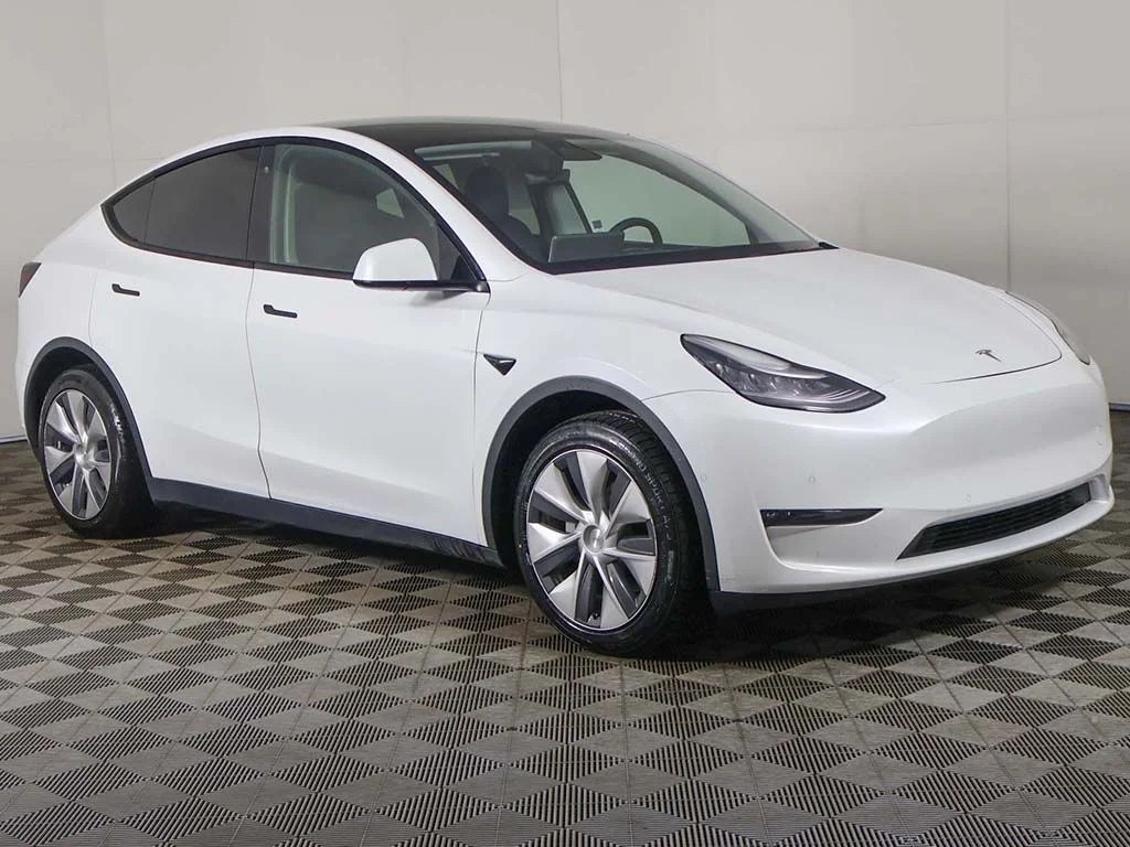 Used 2020 Tesla Model Y Long Range with VIN 5YJYGDEE2LF043707 for sale in Akron, OH