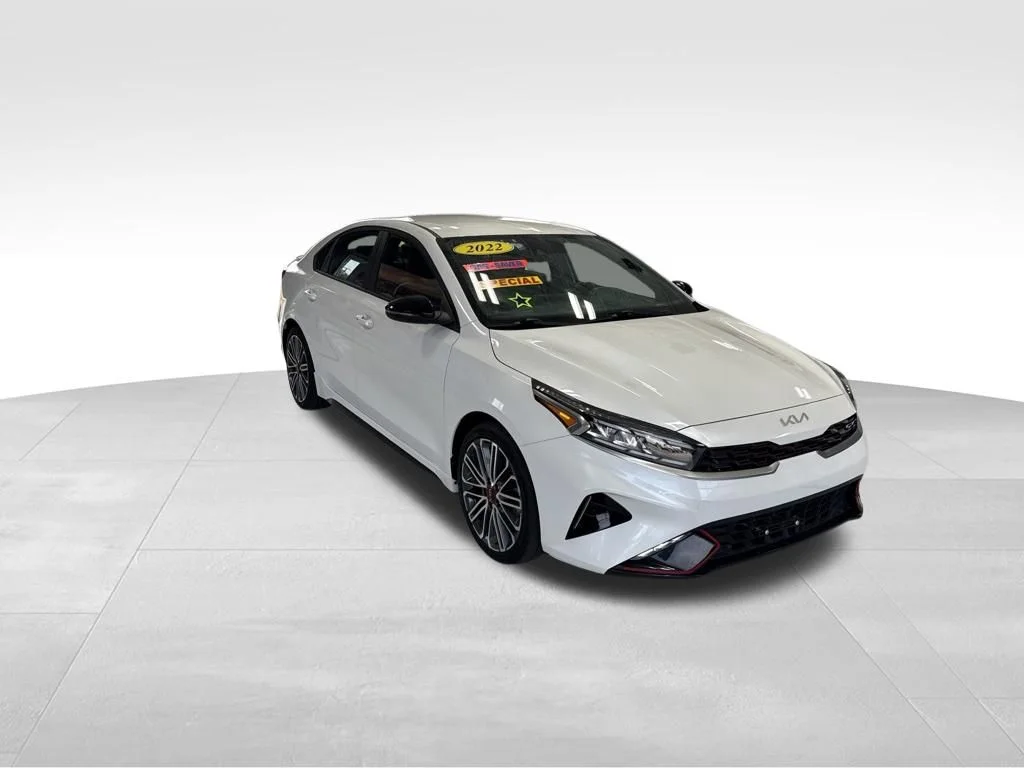 Used 2022 White Kia GT image 8
