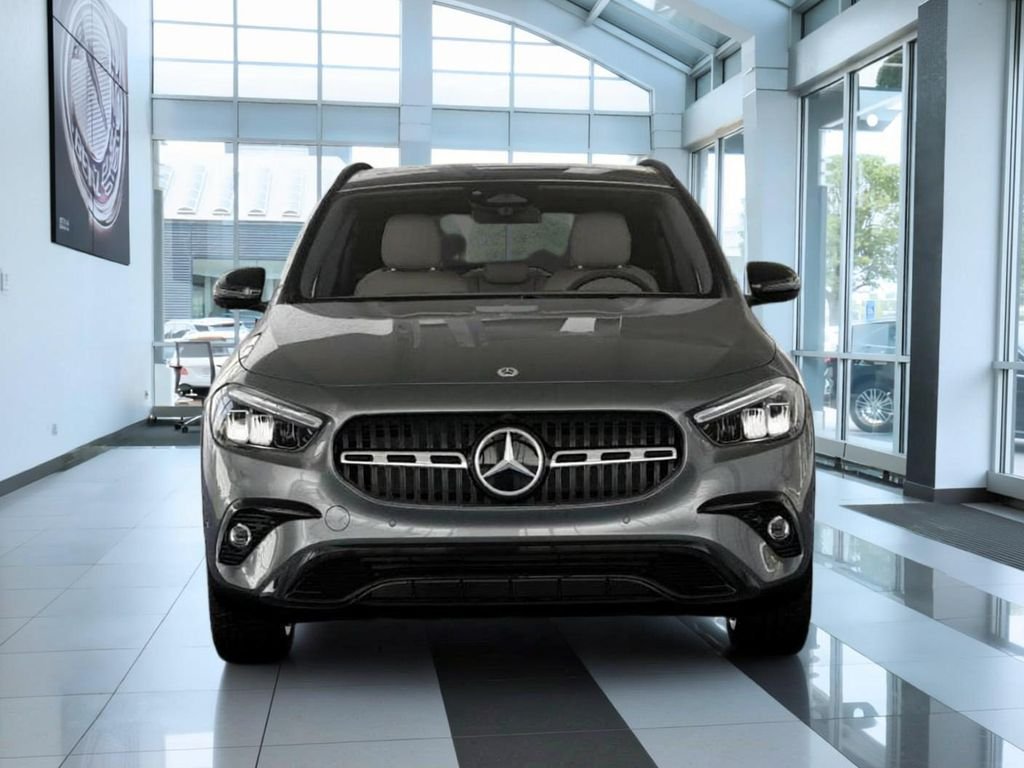New 2026 Mountain Grey Metallic Mercedes-Benz GLA 250 image 7