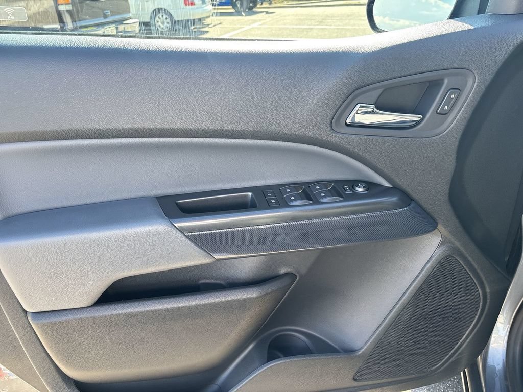 Used 2022 SATIN STEEL METALLIC Chevrolet 4WD Z71 image 25