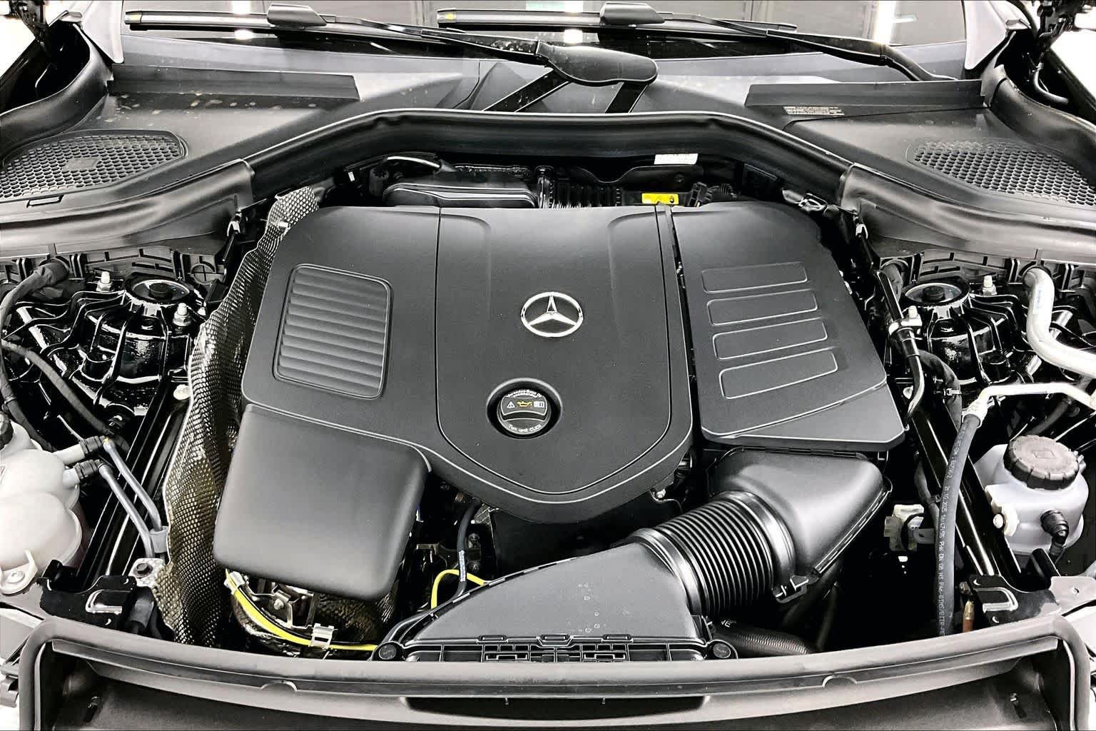 New 2026 Black Mercedes-Benz GLC 300 image 16