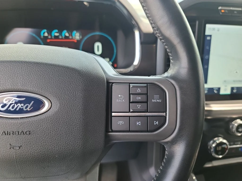 Used 2021 White Ford Lariat image 29