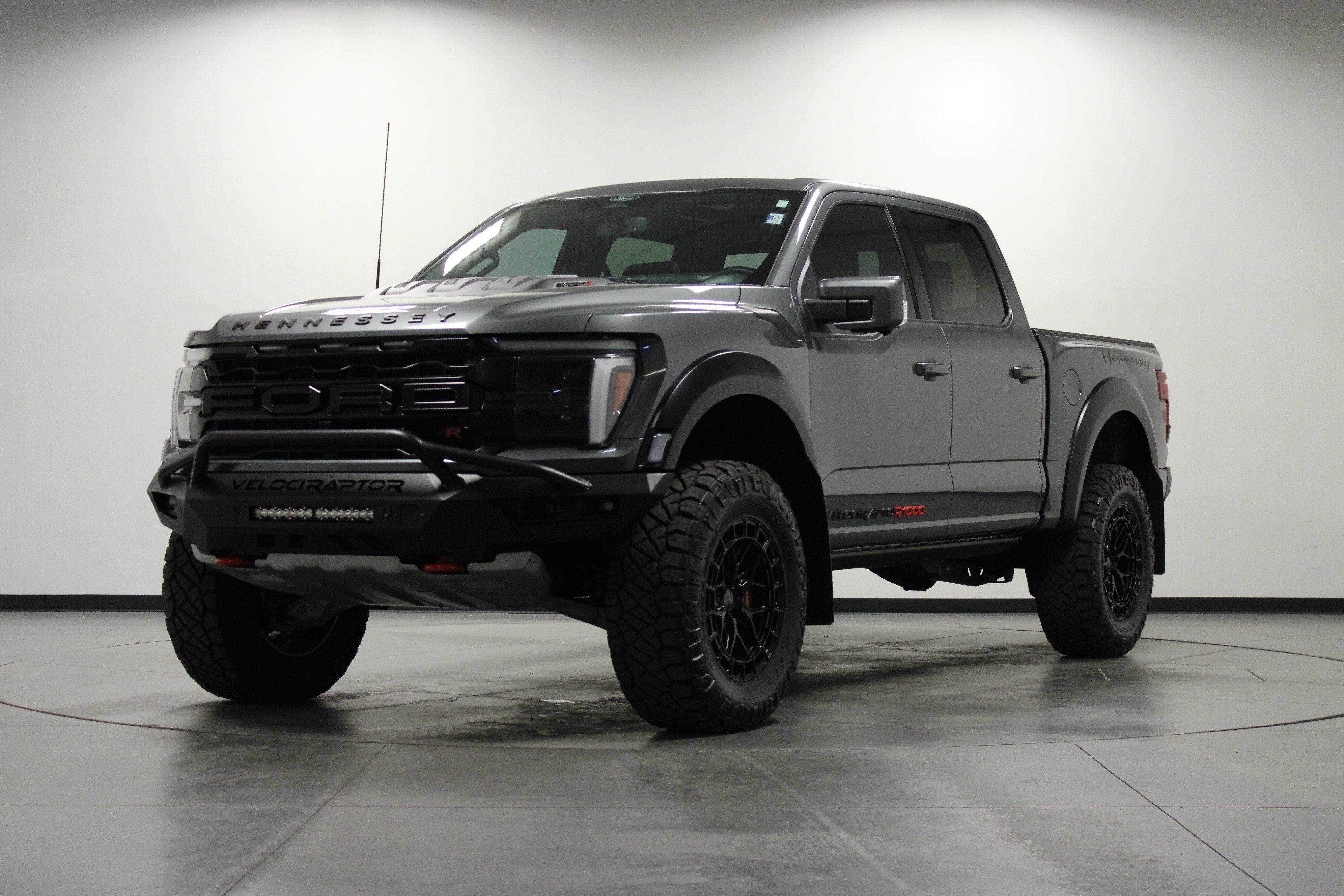 Used 2025 Carbonized Gray Metallic Ford Raptor R image 8
