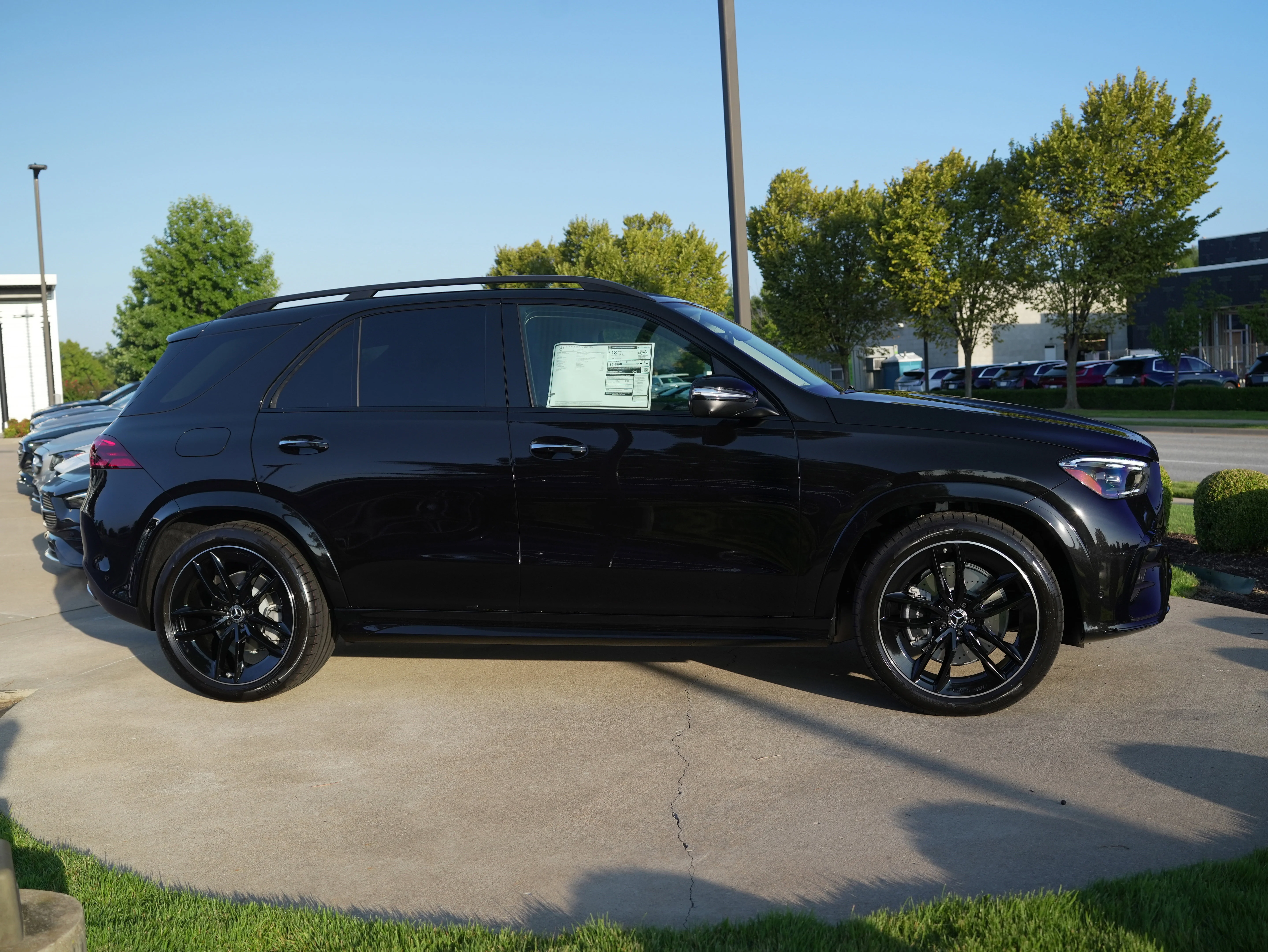 New 2026 OBSIDIAN BLACK Mercedes-Benz GLE 580 image 9