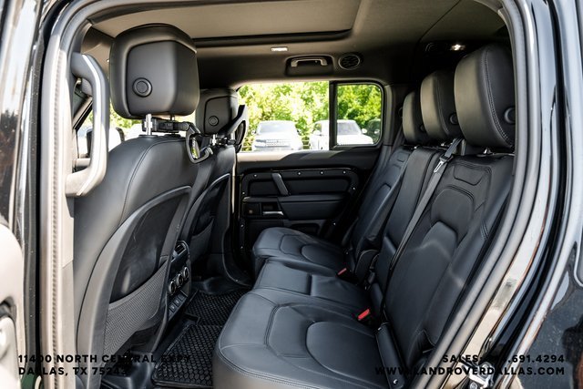 Used 2025 Santorini Black Metallic Land Rover X-Dynamic SE image 42