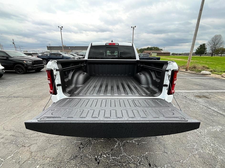 New 2026 Ivory White Tri-Coat Pearl-Coat Exterior Paint RAM Laramie image 8