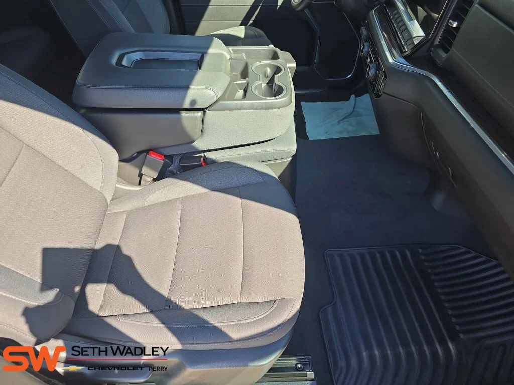 Used 2025 Sterling Gray Metallic Chevrolet LT image 10