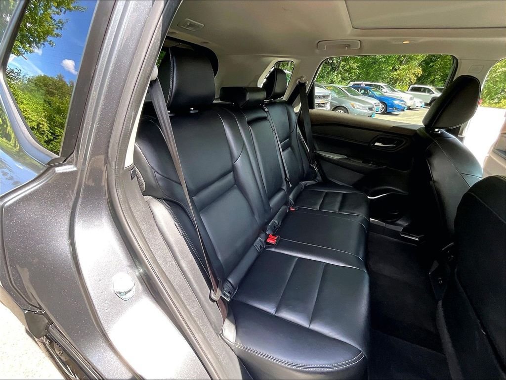 Used 2023 Gray Nissan SL image 19